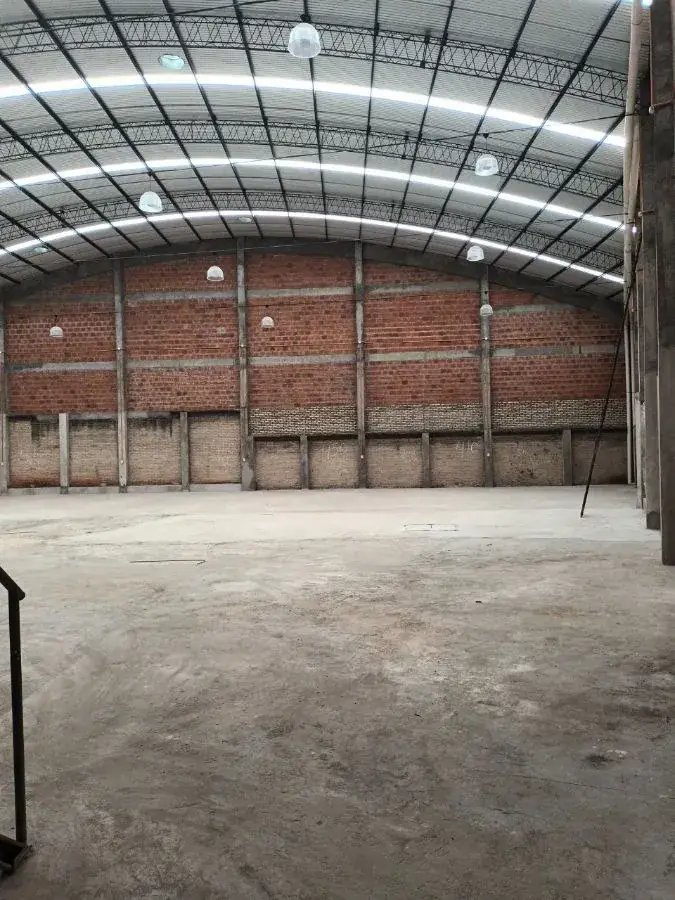 Warehouse of 814m² for Sale in San Francisco, San Lorenzo - Image 2