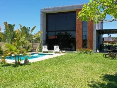 Casa de 3 dormitorios en Alquiler en Ypacaraí