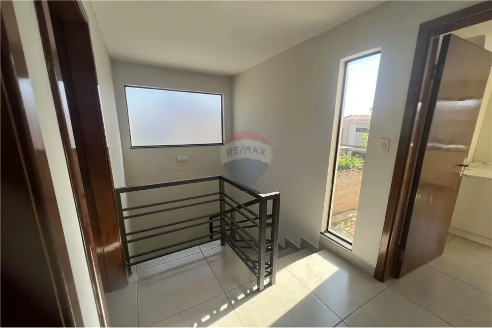 Casa de 3 dormitorios en Venta en Cuarto Barrio, Luque - Image 8