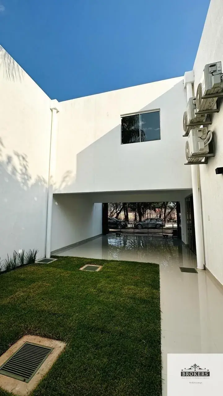 3-Bedroom House for Sale in Ytay, Fernando de la Mora - Image 9