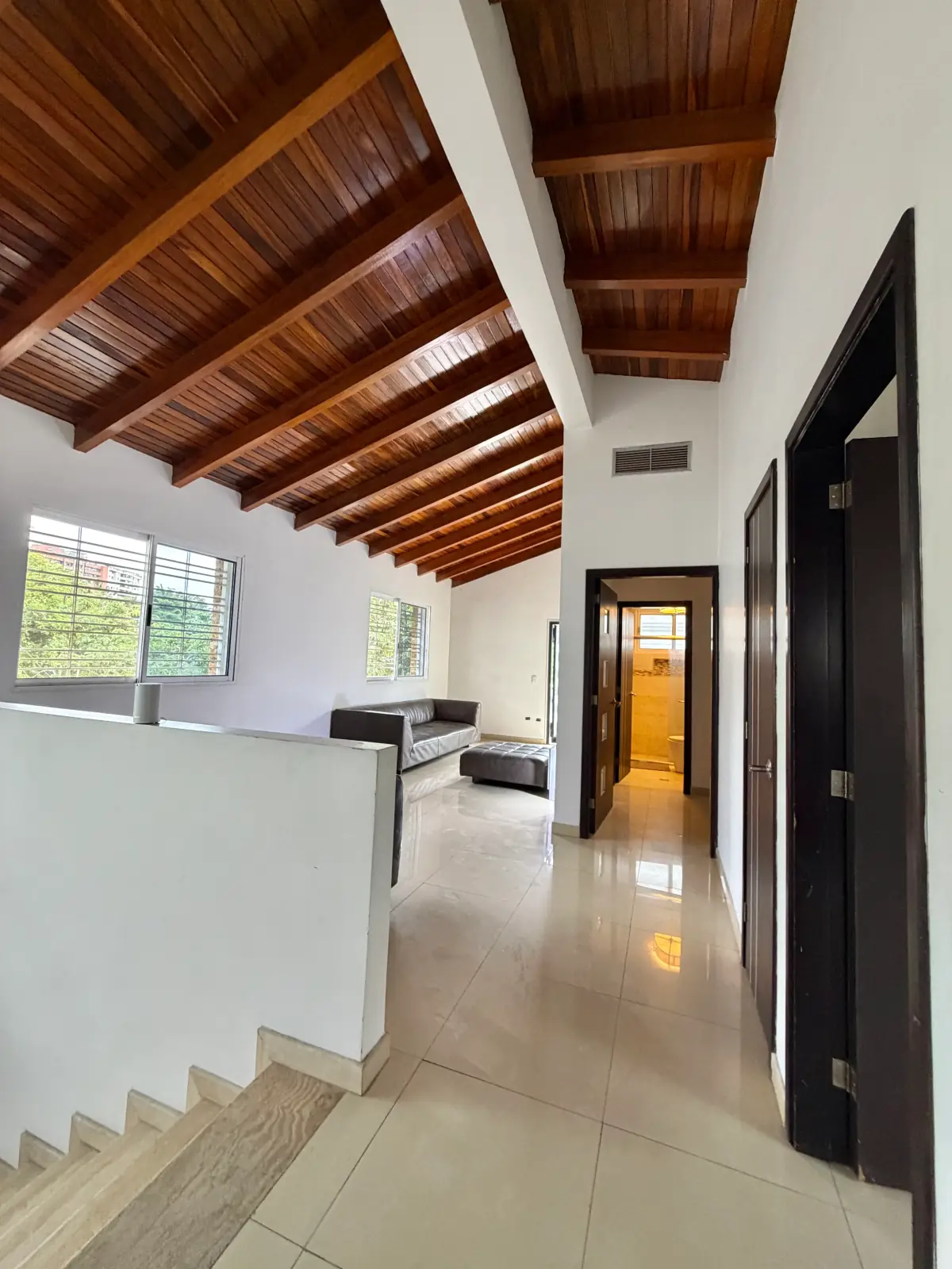Casa en venta, Urb. Miranda. Caracas. - Image 11
