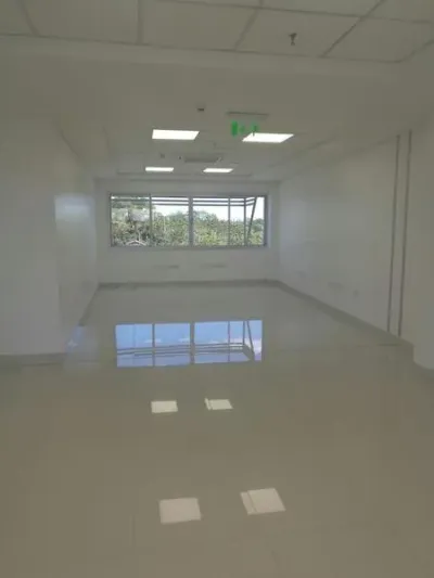 Espaço Comercial de 1.200m² para Aluguel em Salvador del Mundo, Assunção
