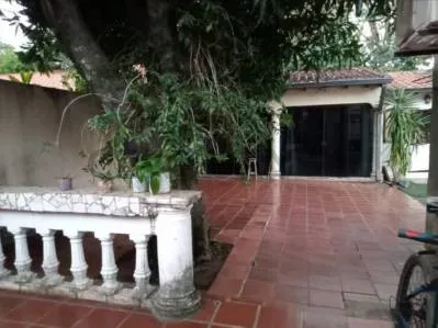 Casa de 2 dormitorios en Venta en Primer Barrio, Luque