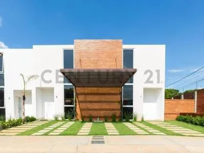 Casa de 2 dormitorios en Venta en Laurelty, Luque