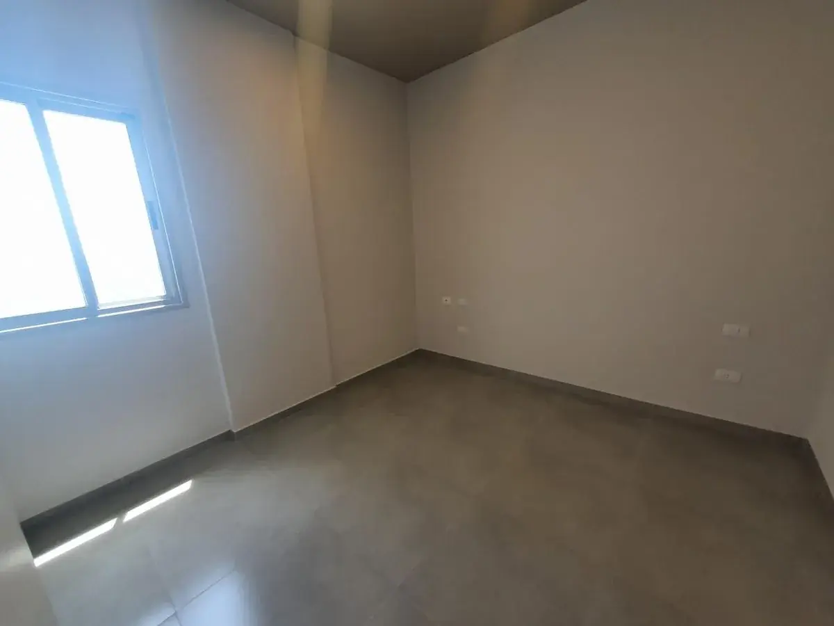 2-Bedroom Apartment for Sale in Lambaré - Image 7