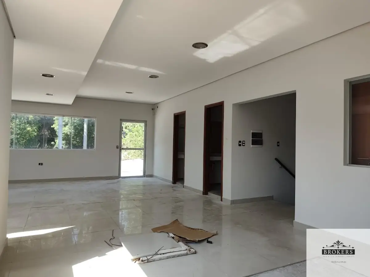 Casa de 8 dormitorios en Venta en Recoleta, Asunción - Image 14