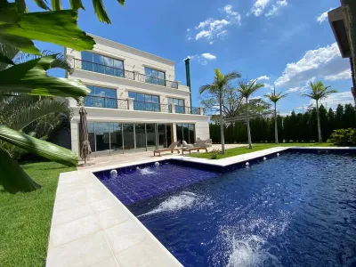 Casa de 4 dormitorios en Venta en Zárate Isla, Luque