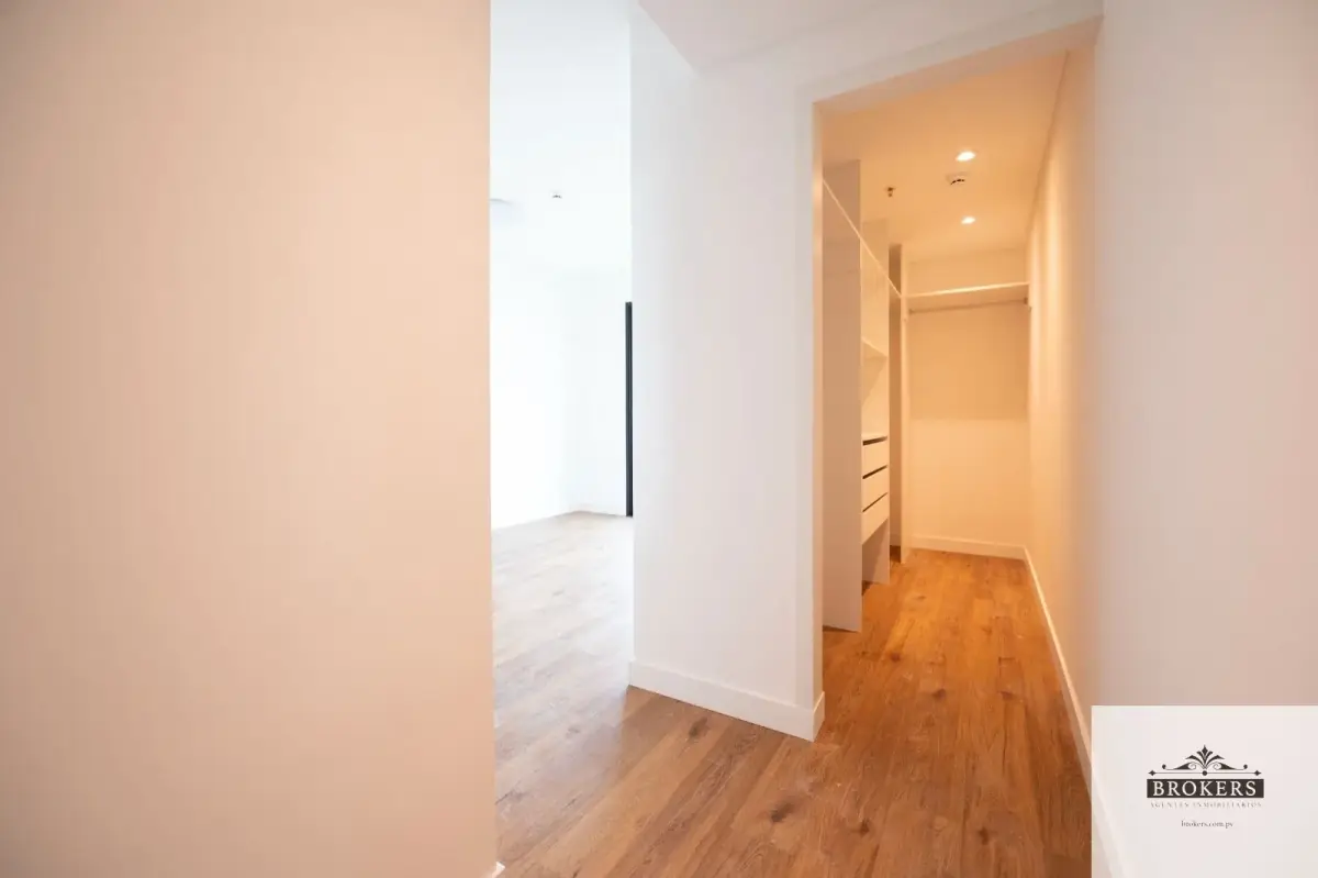 3-Bedroom Apartment for Sale in Carmelitas, Asunción - Image 9