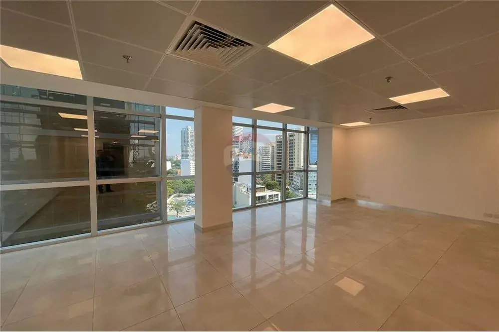 Espaço Comercial de 80m² à Venda em Las Lomas (Carmelitas), Assunção - Image 14