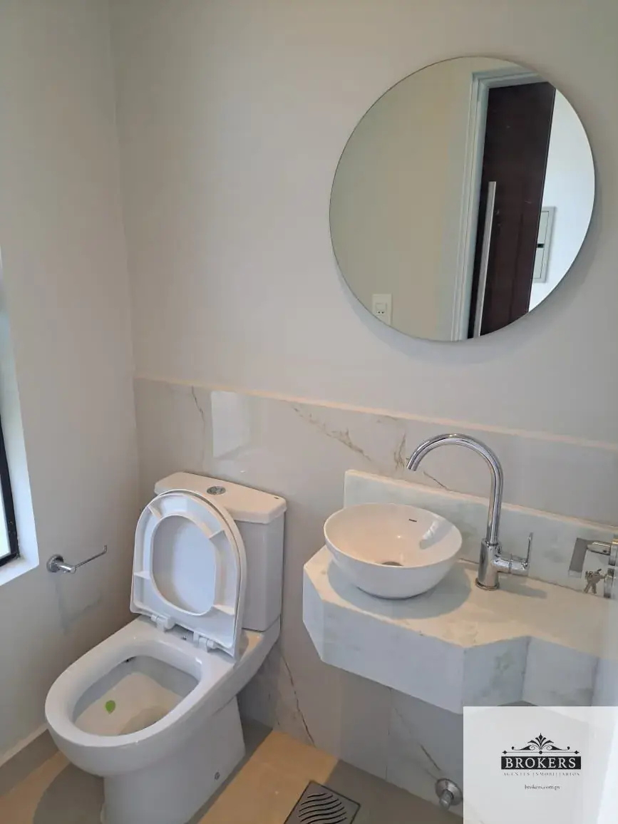 3-Bedroom House for Sale in Loma Merlo, Luque - Image 10
