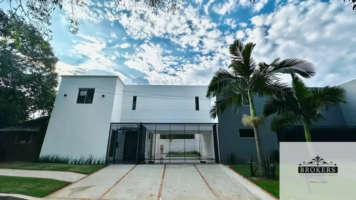 3-Bedroom House for Sale in Ytay, Fernando de la Mora - Image 2