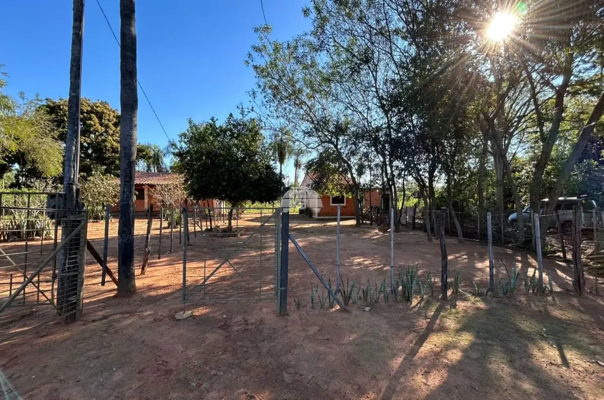 Casa de 1 dormitorio en Venta en Luque - Image 2