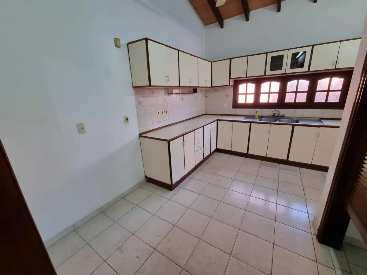 Casa de 3 dormitorios en Venta en Madame Lynch, Asunción - Image 19