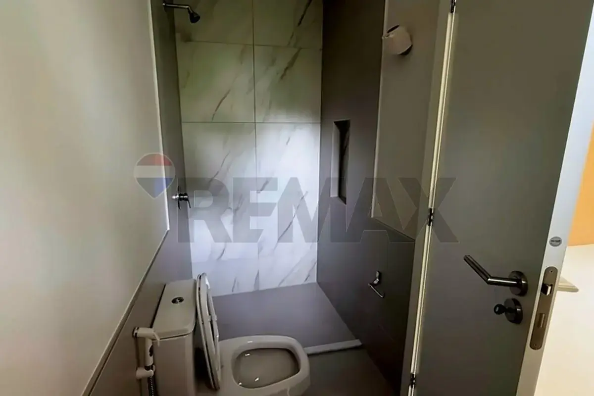 1-Bedroom Apartment for Sale in Ytay, Asunción - Image 5