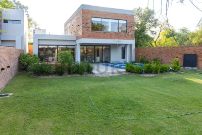 Casa de 4 dormitorios en Venta en San Bernardino