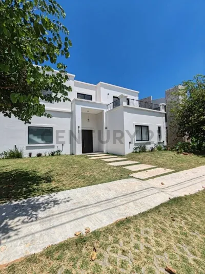 Casa de 4 dormitorios en Venta en San Bernardino