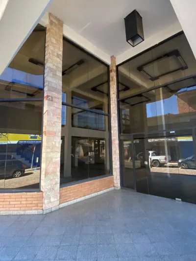 Retail Space of 1,000m² for Rent in Kokué Guasú, Fernando de la Mora