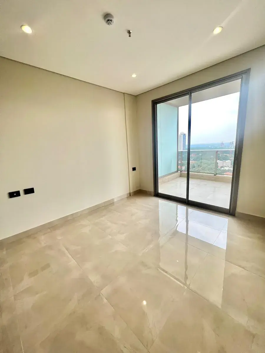 2-Bedroom Apartment for Sale in Carmelitas, Asunción - Image 10