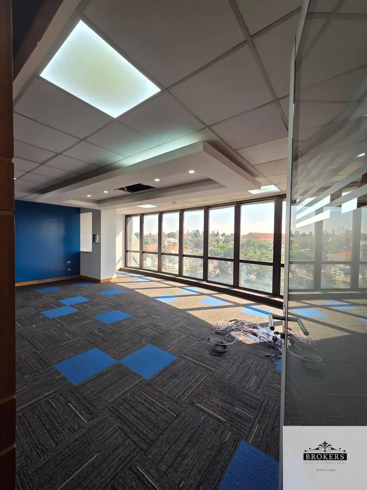 Espaço Comercial de 406m² para Aluguel em Mariscal Lopez, Assunção - Image 12