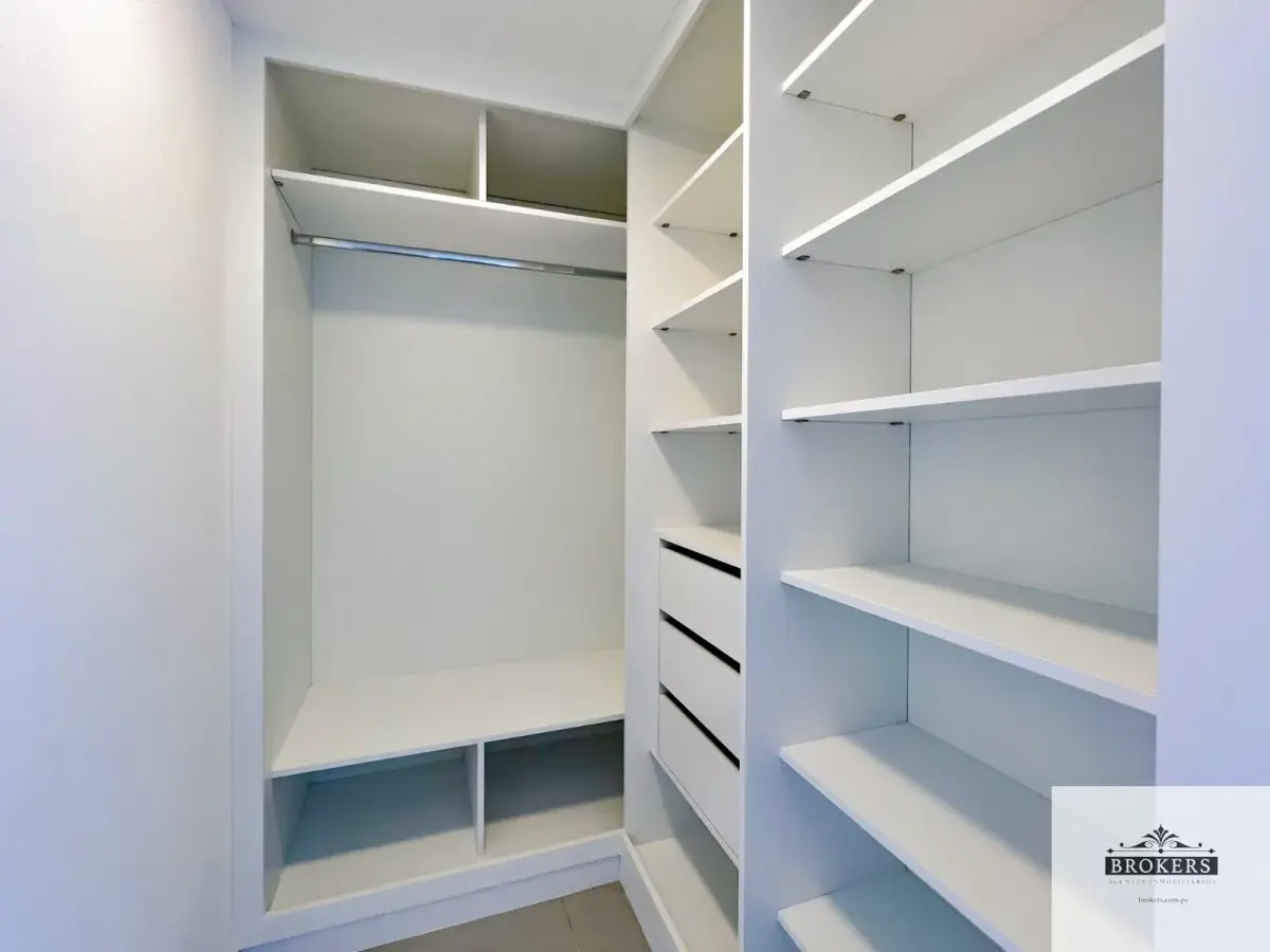 Apartamento de 2 Quartos à Venda em Jara, Assunção - Image 9
