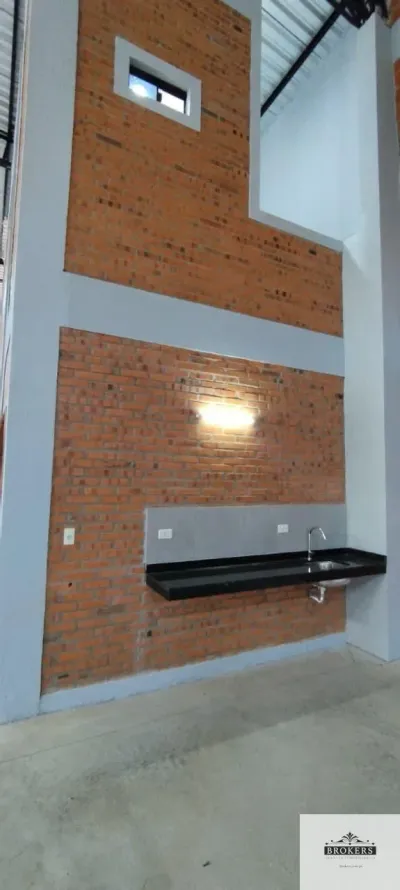 Local Comercial de 700m² en Alquiler en Rosa Mística, Mariano Roque Alonso
