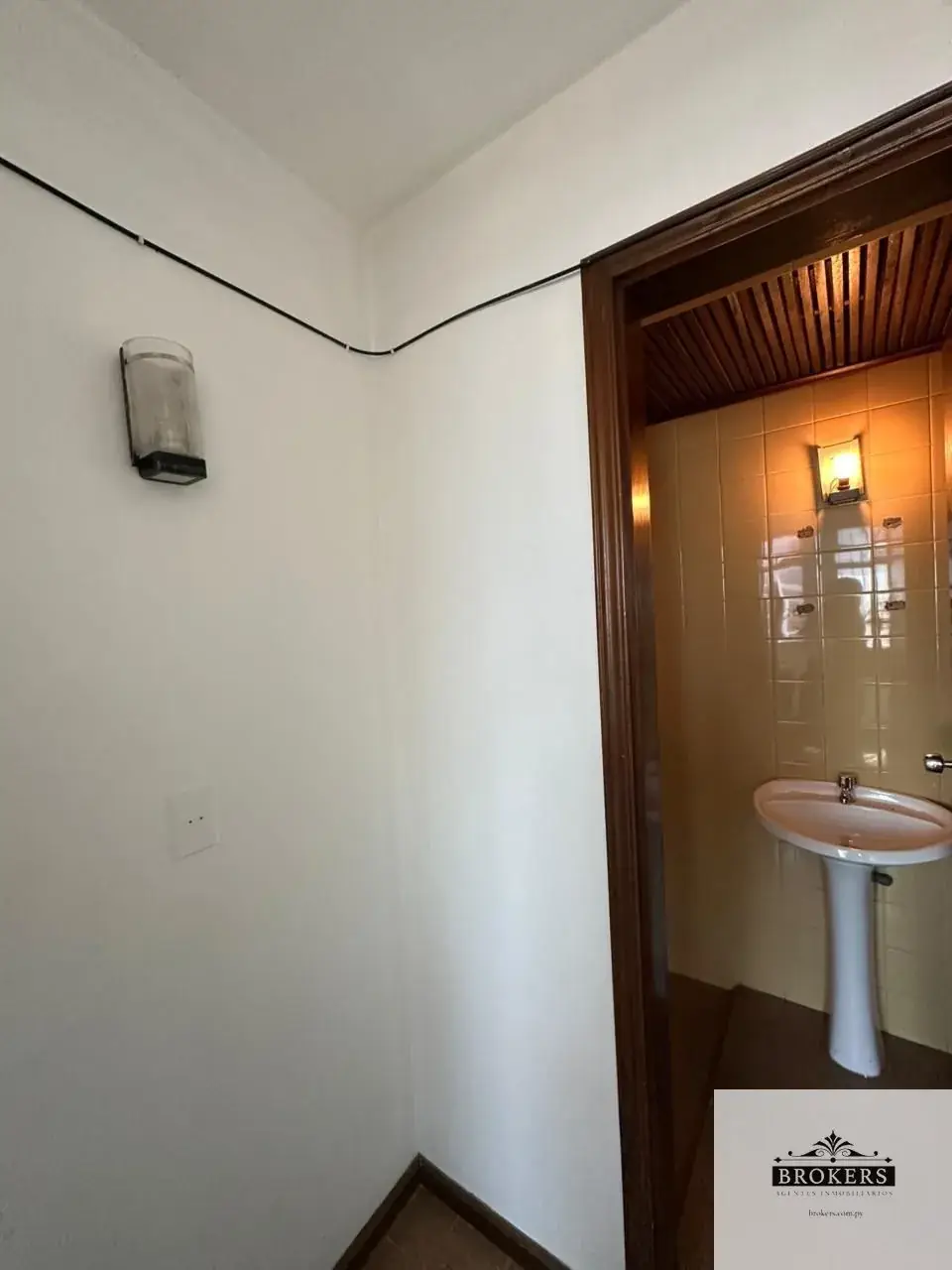 Local Comercial de 53m² en Alquiler en Catedral, Asunción - Image 4