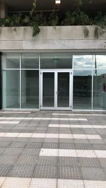 Retail Space of 77m² for Sale in Ycuá Satí, Asunción