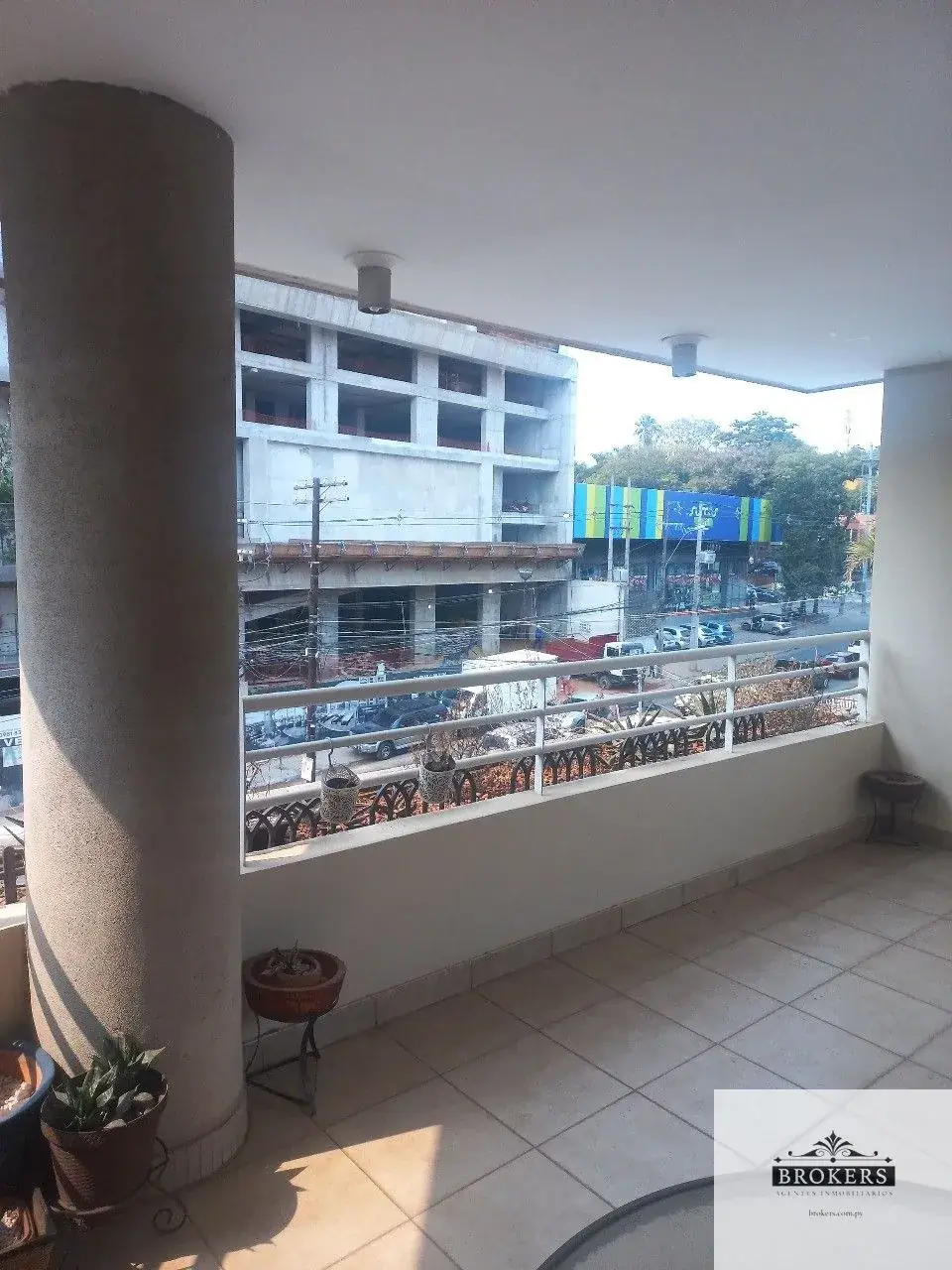2-Bedroom Apartment for Sale in Mariscal López, Lambaré - Image 9