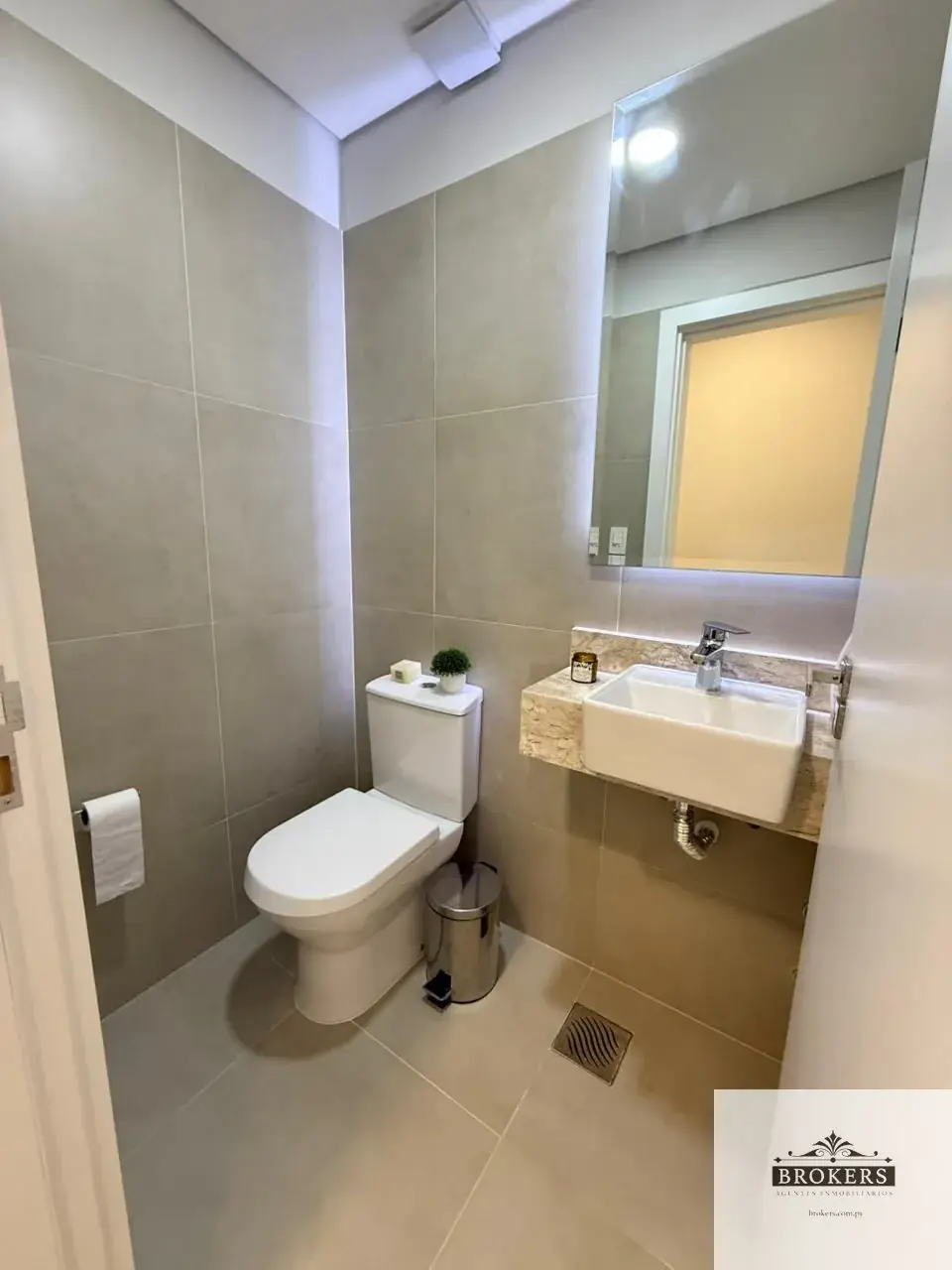 Departamento de 2 dormitorios en Venta en Las Lomas (Carmelitas), Asunción - Image 10
