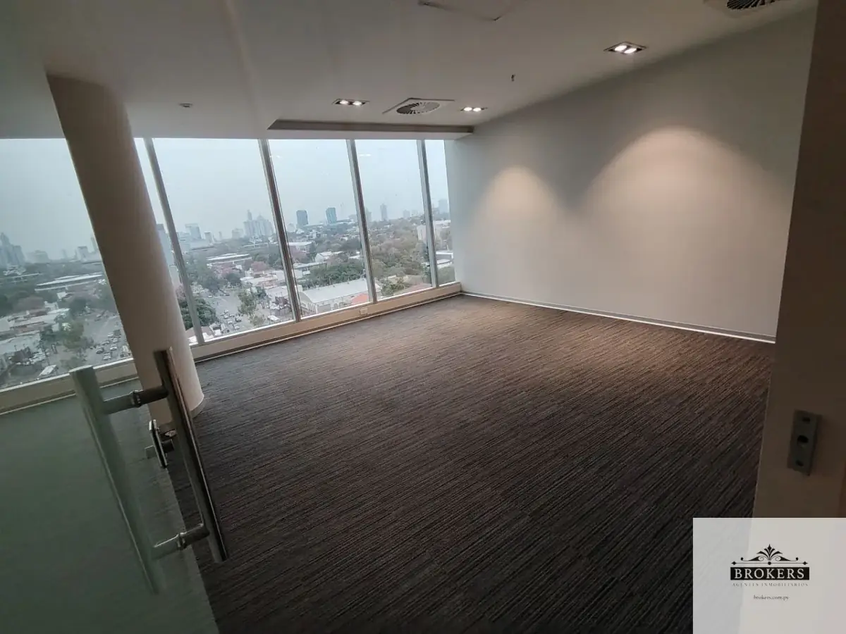 Commercial Space of 444m² for Rent in Recoleta, Asunción - Image 13