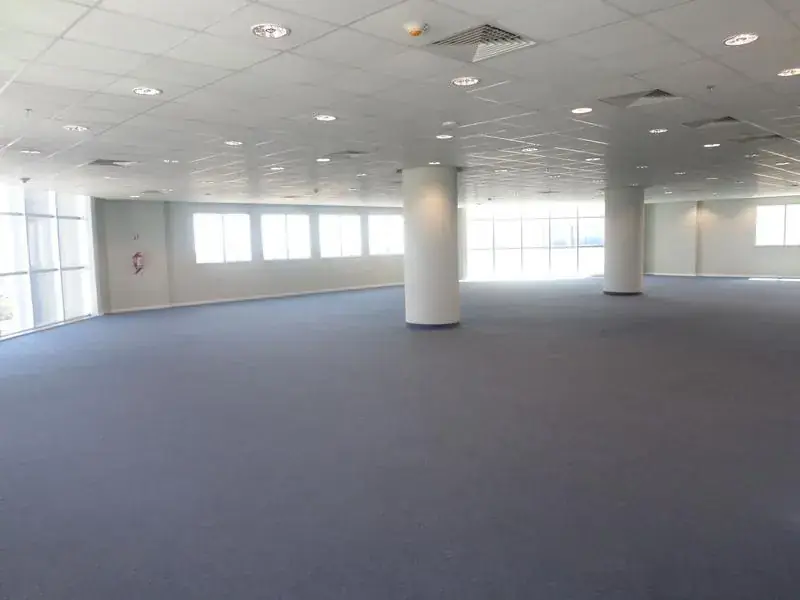 Oficina de 215m² en Alquiler en Ycuá Satí, Asunción - Image 2