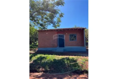 Casa de 2 dormitorios en Venta en Ybyraty, Itauguá