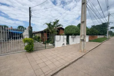 Casa de 4 dormitorios en Venta en San Luis, Mariano Roque Alonso