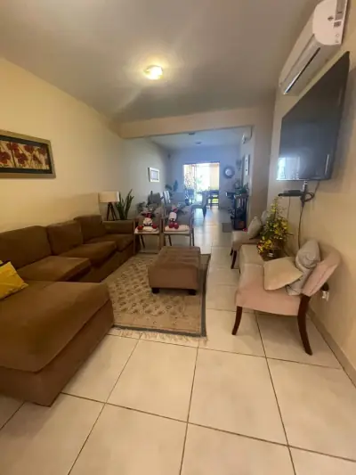A la Venta hermoso y amplio duplex de 3 habitaciones Barrio Mburucuya
