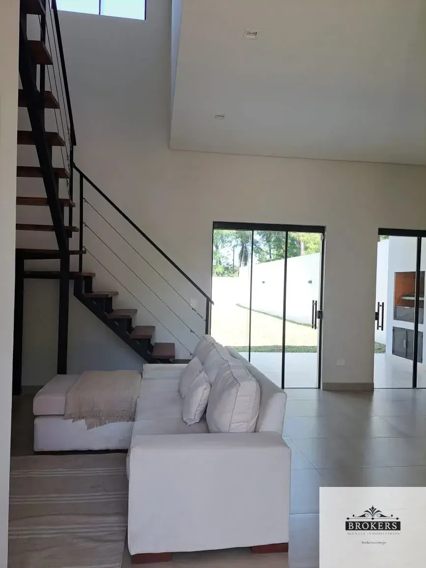 3-Bedroom House for Sale in Loma Merlo, Luque - Image 20
