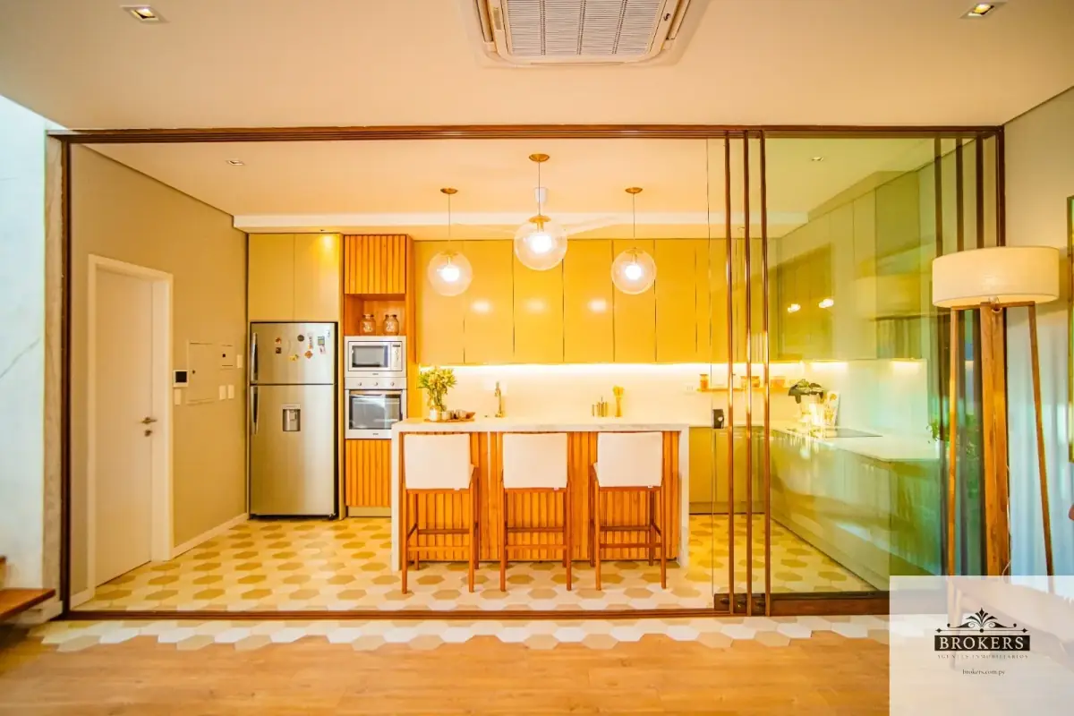 4-Bedroom House for Sale in Laurelty, Luque - Image 17