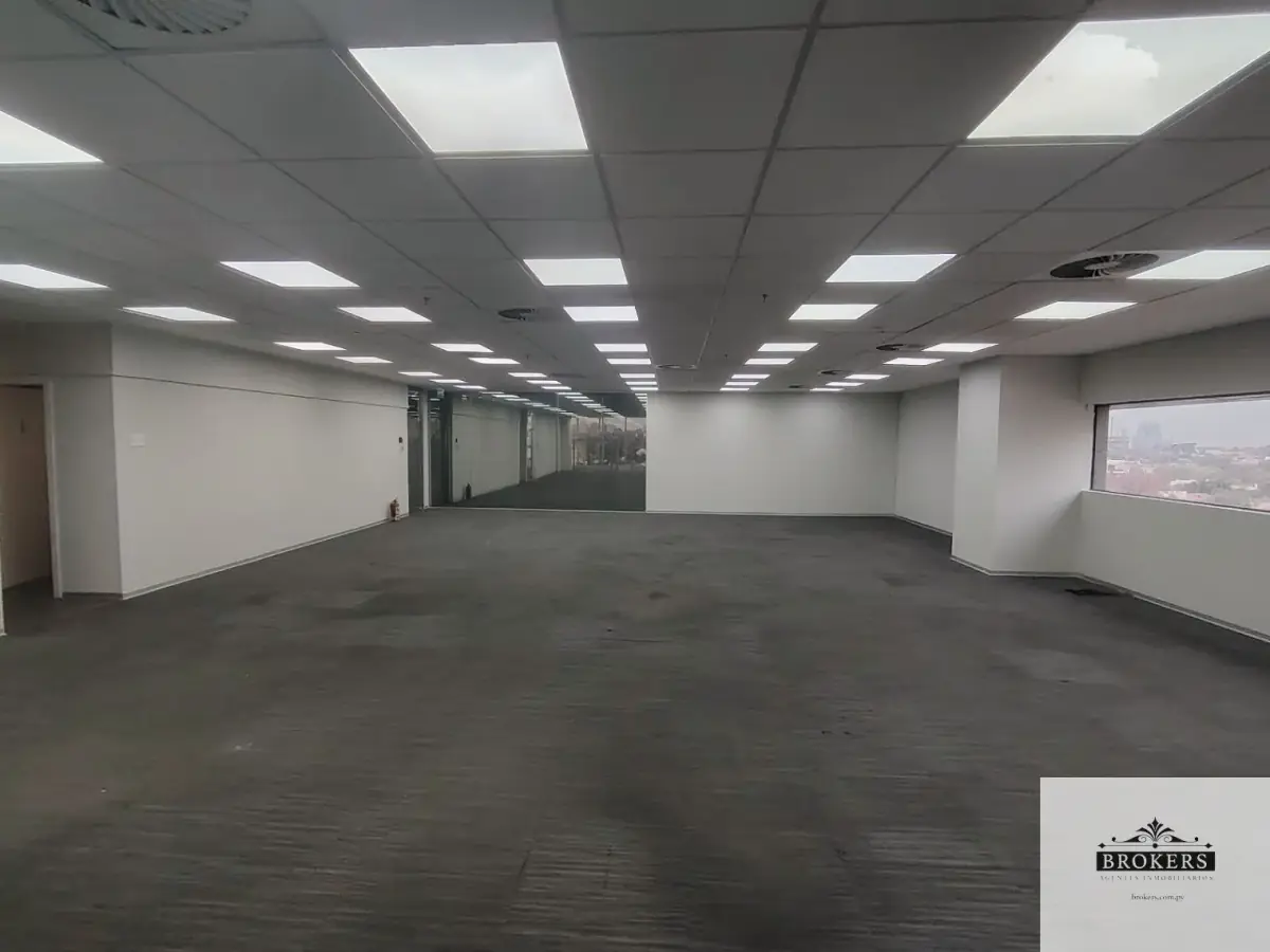 Commercial Space of 444m² for Rent in Recoleta, Asunción - Image 16