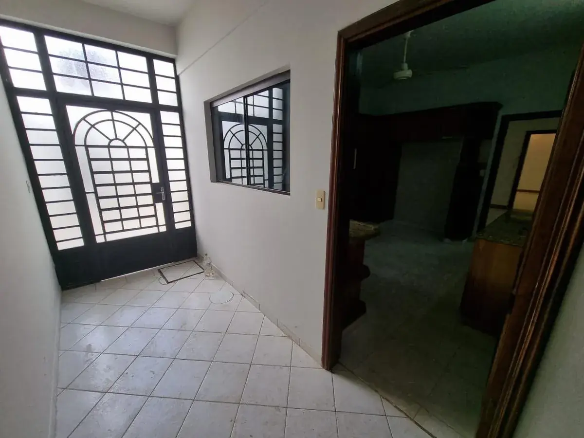 Casa de 5 dormitórios à Venda em Carmelitas, Assunção - Image 19