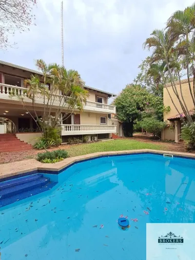 Oficina de 440m² en Venta en Manorá, Asunción