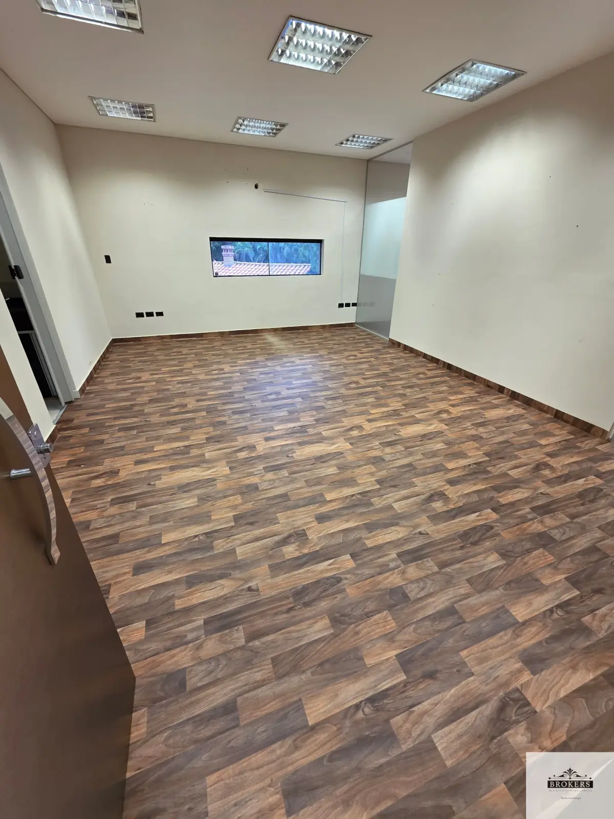 Local Comercial de 148m² en Alquiler en Recoleta, Asunción - Image 5