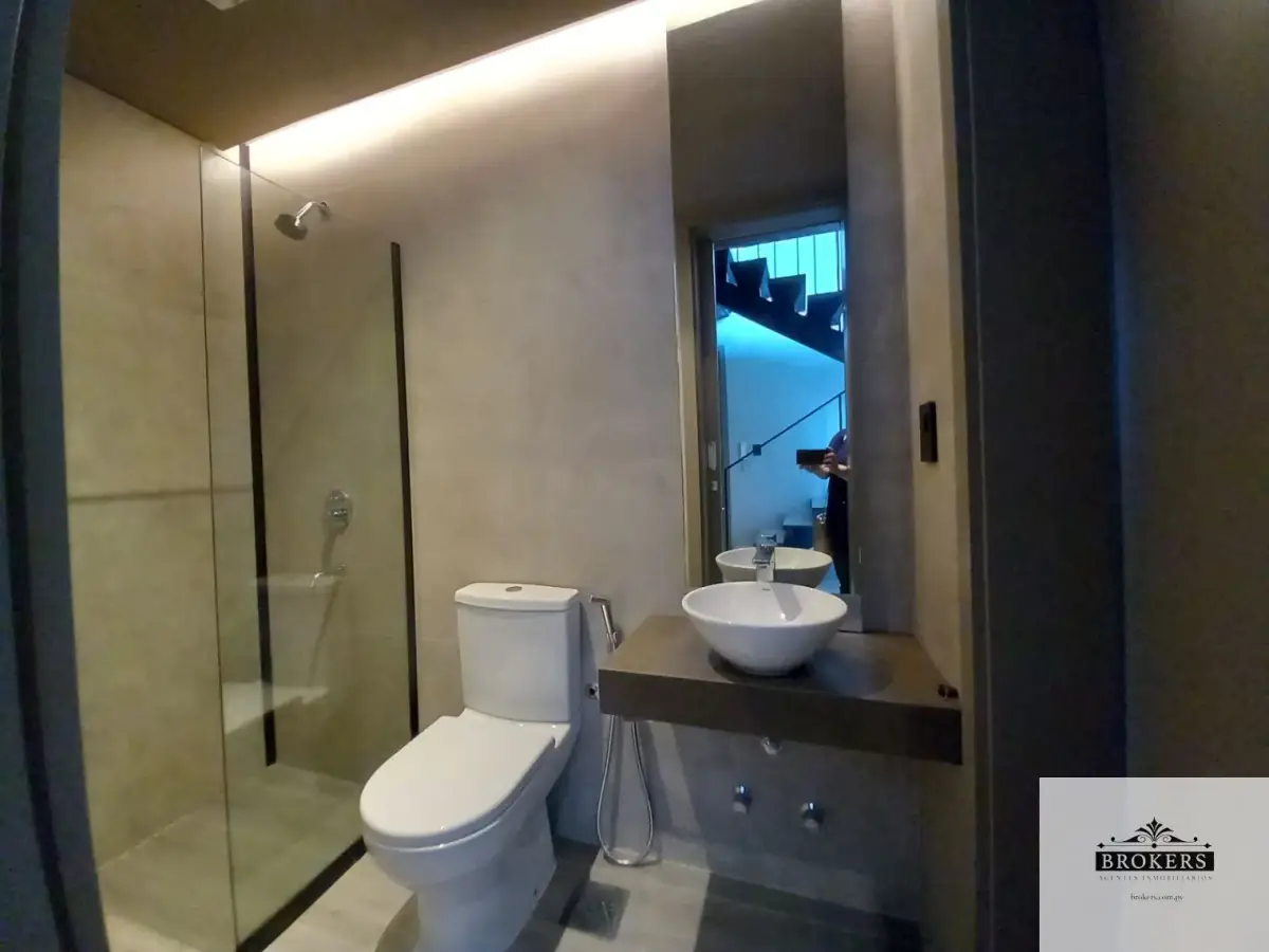 4-Bedroom Apartment for Sale in Herrera, Asunción - Image 5