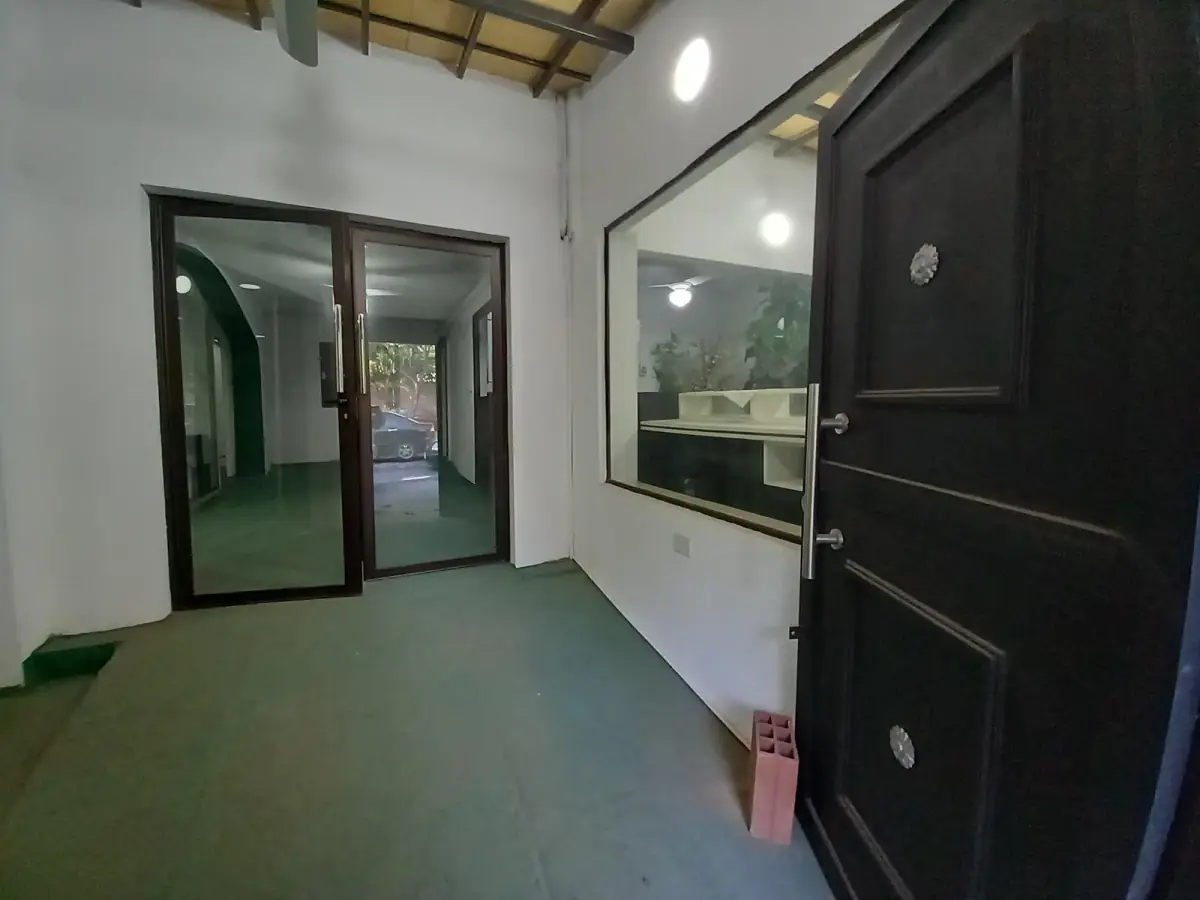 5-Bedroom House for Sale in Mariscal Estigarribia, Asunción - Image 8
