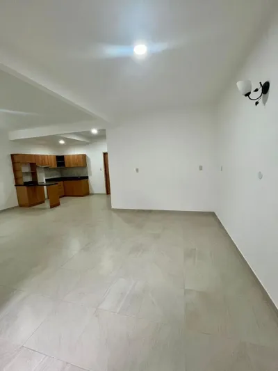 Casa de 3 dormitorios en Venta en Monseñor Bogarín, Mariano Roque Alonso