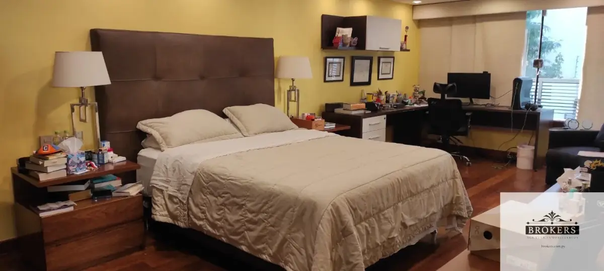 4-Bedroom House for Rent in Santo Domingo, Asunción - Image 9
