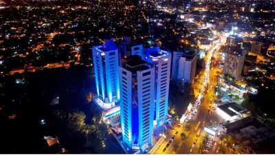 Oficina de 480m² en Alquiler en Ycuá Satí, Asunción