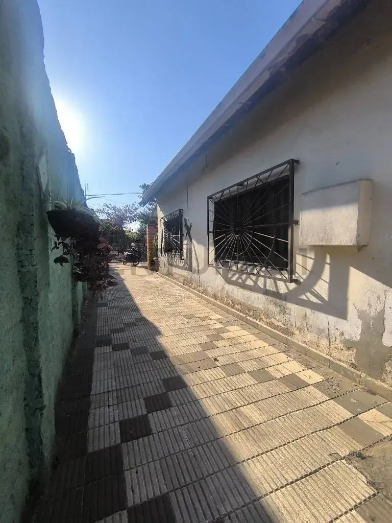 4-Bedroom House for Sale in San Juan, Fernando de la Mora - Image 9