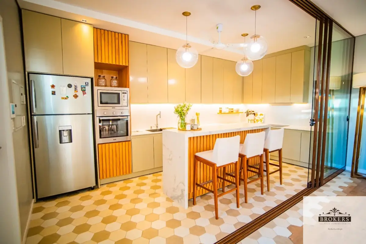 4-Bedroom House for Sale in Laurelty, Luque - Image 15