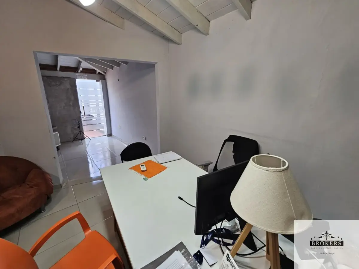 Office of 400m² for Sale in Ytay, Asunción - Image 14