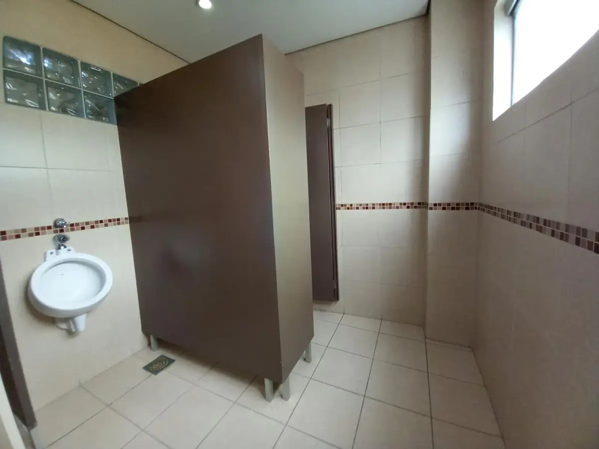 Commercial Space of 180m² for Rent in Recoleta, Asunción - Image 14