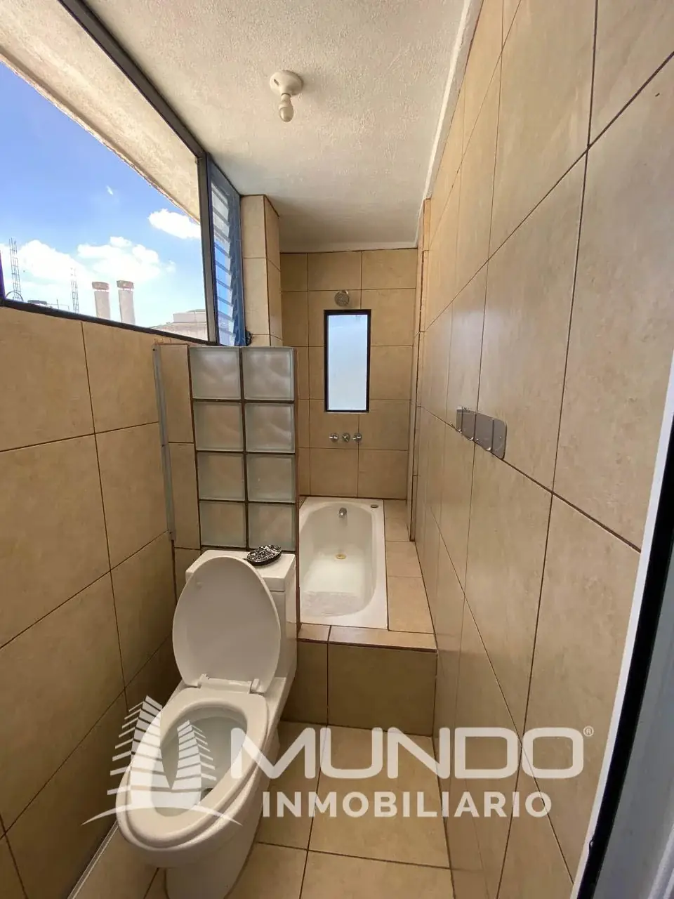 Casa de 4 quartos, 425m², para Aluguel na Cidade da Guatemala - Image 18
